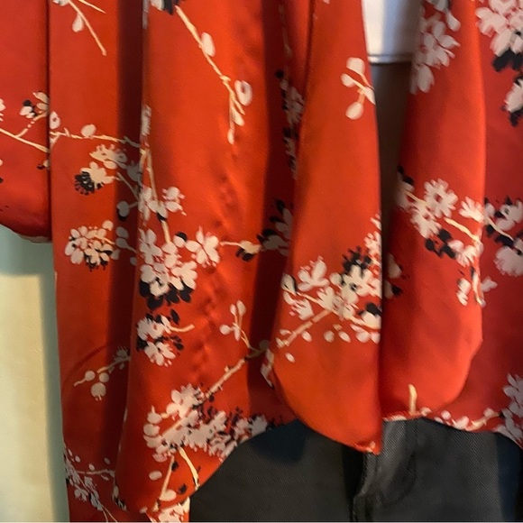 Forever 21 Red Cherry Blossom Floral Satin Kimono Size S - Picture 13 of 15